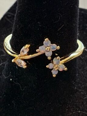Pretty Bird Gold Floral Adjustable Ring